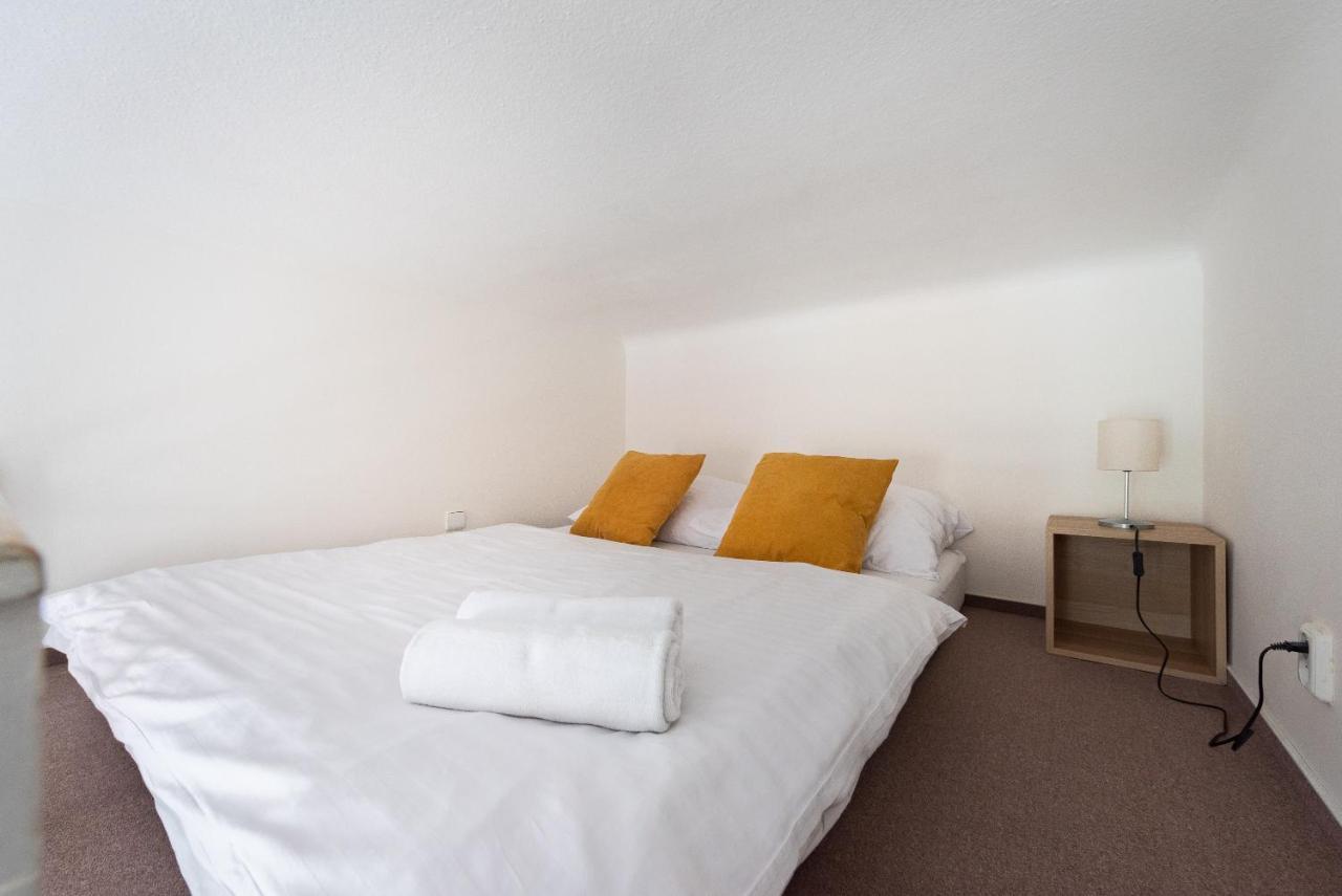 Budget Reznicka Apartment Prague Luaran gambar