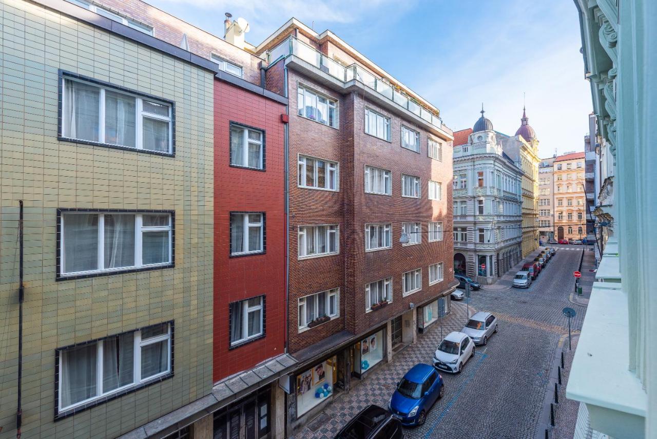 Budget Reznicka Apartment Prague Luaran gambar